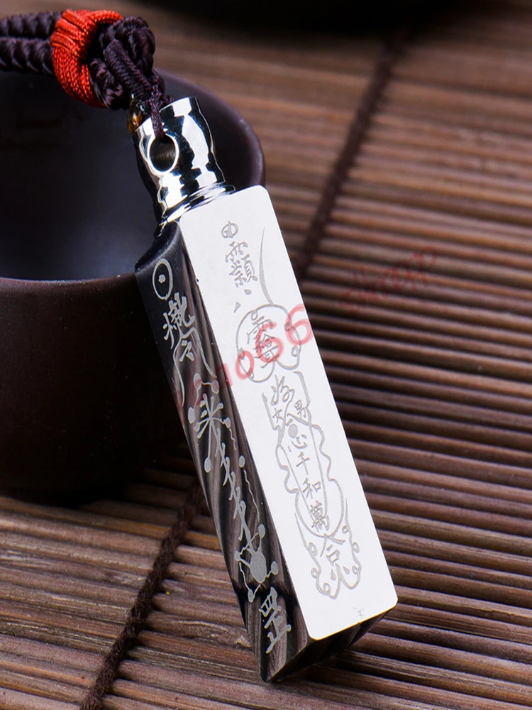 

Taoist mascot titanium steel necklace Taoist talisman Pendant Men and women transport exorcism Pendant