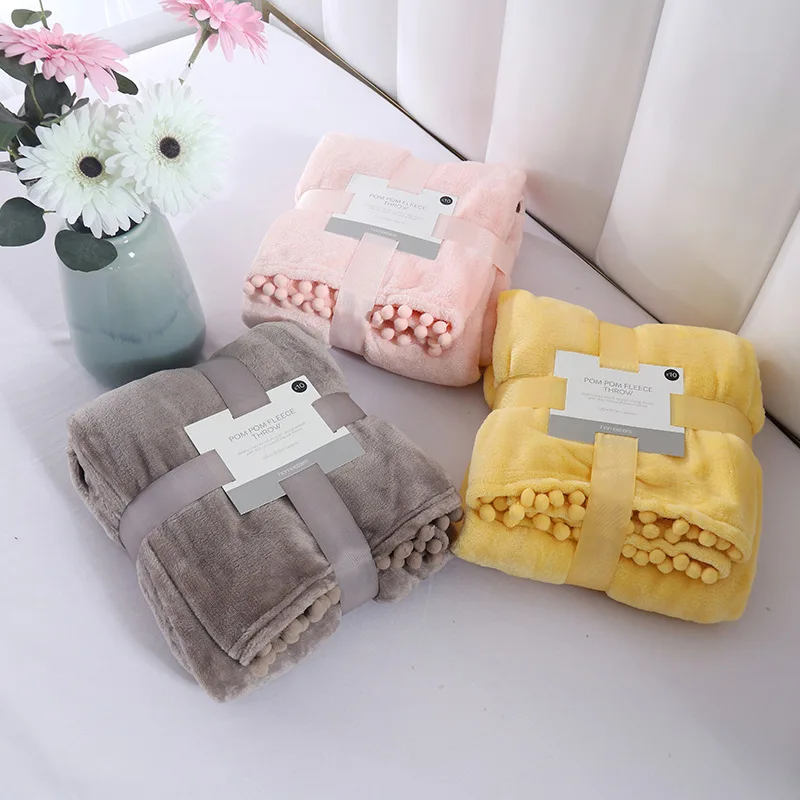

Solid Color Flannel Blanket Small Balls Blanket On The Bed Warm Cover Blankets Soft Throw On Sofa Bed Cover Square manta 130*150