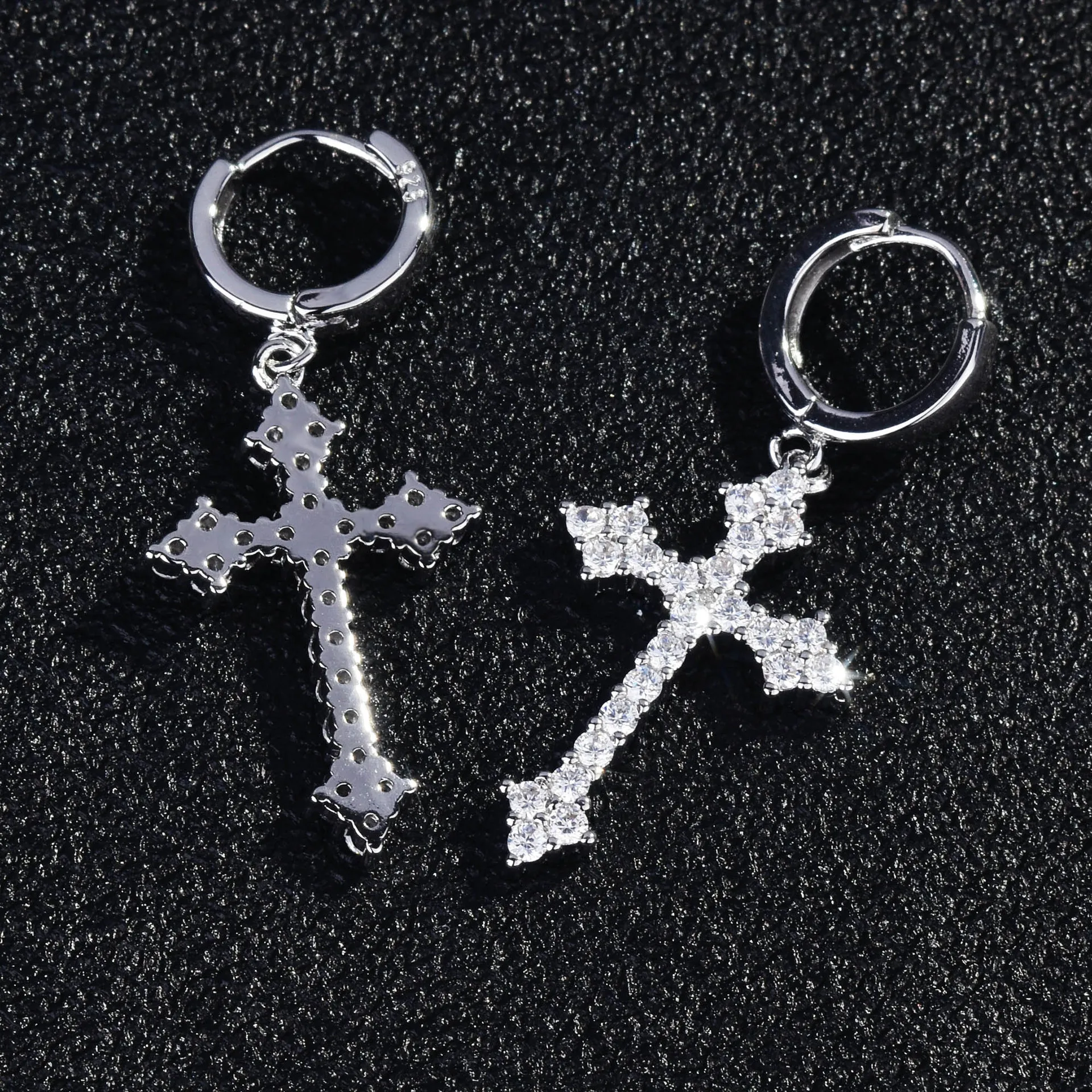

2021 New Niche Style Simple Pave Dazzling Cross Hanging Dangle Earrings with Sparkling CZ Top Women Party Jewelry Fashion Trend