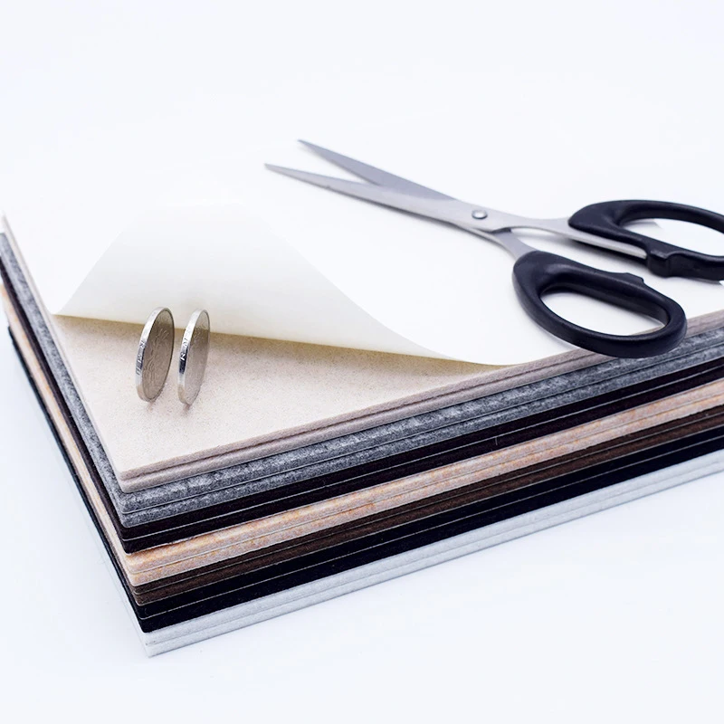 Новое прибытие самоклеющиеся квадратные войлочные прокладки мебель пол