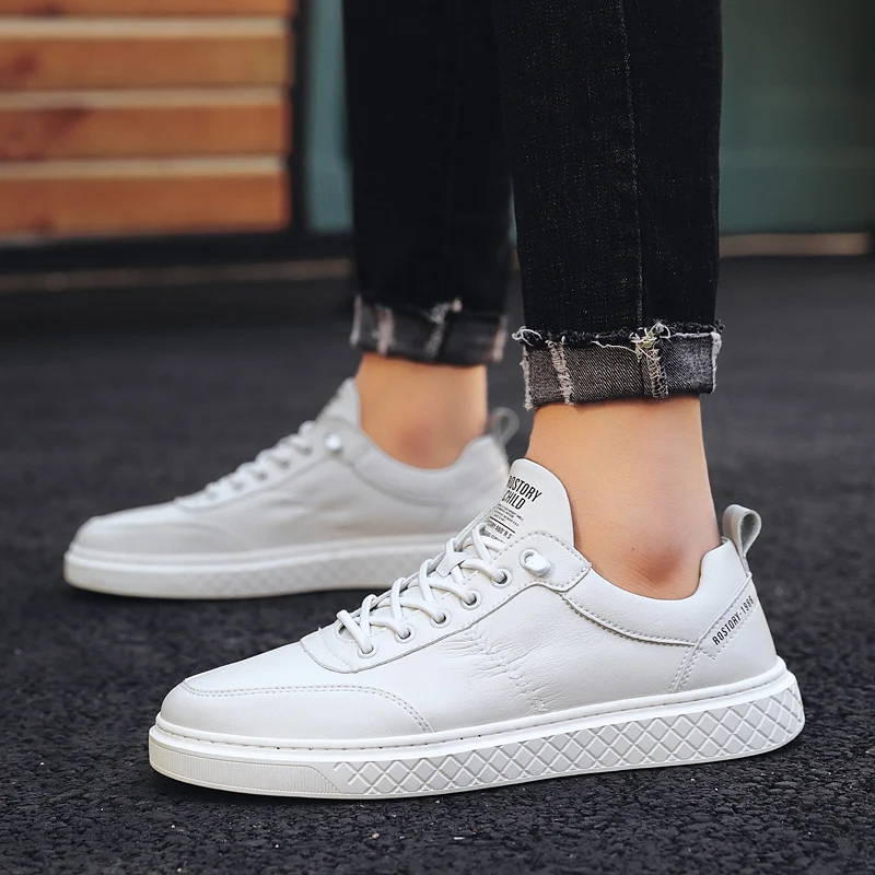 

casual men Shoes Luxury Italian Style Fashion Men Shoes black white Loafers Fashion Driving Shoes Men Comfortable Footwear