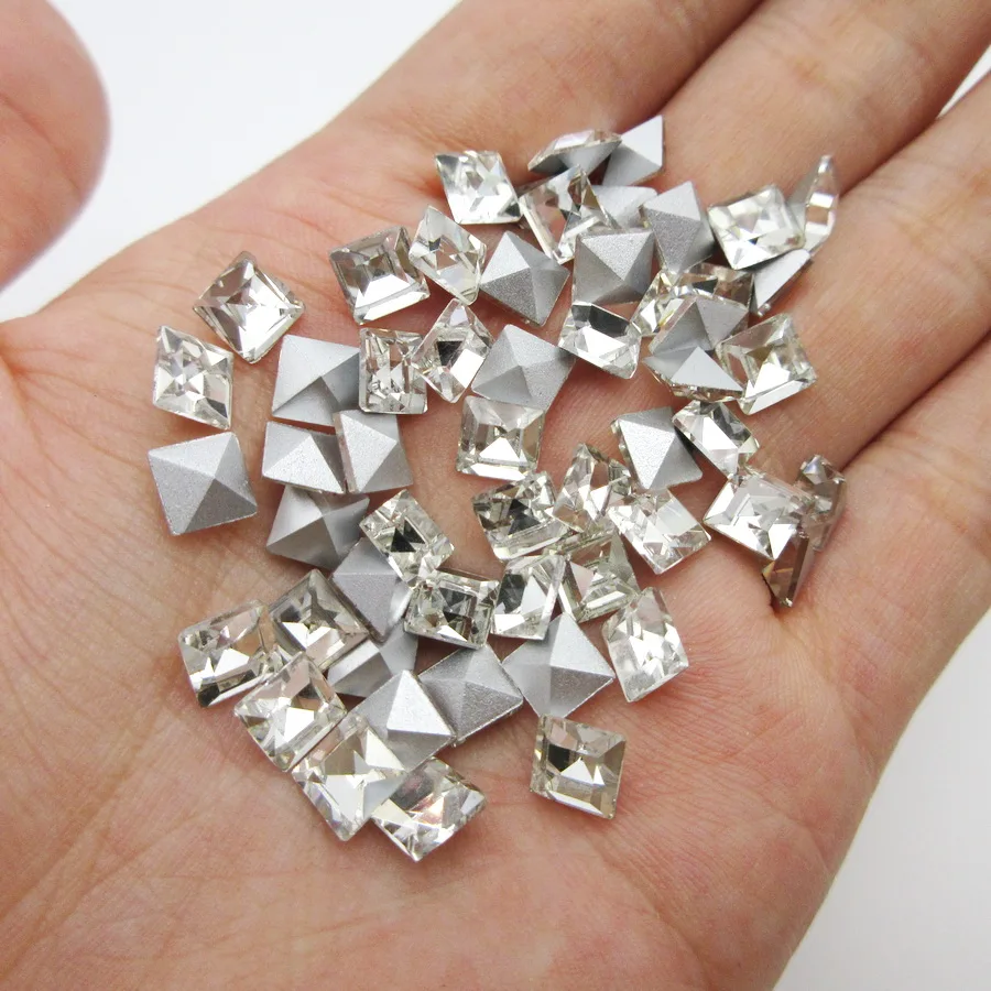 Сверкающие 2мм-6 мм прозрачное стекло кристаллическая пирамида Точка назад