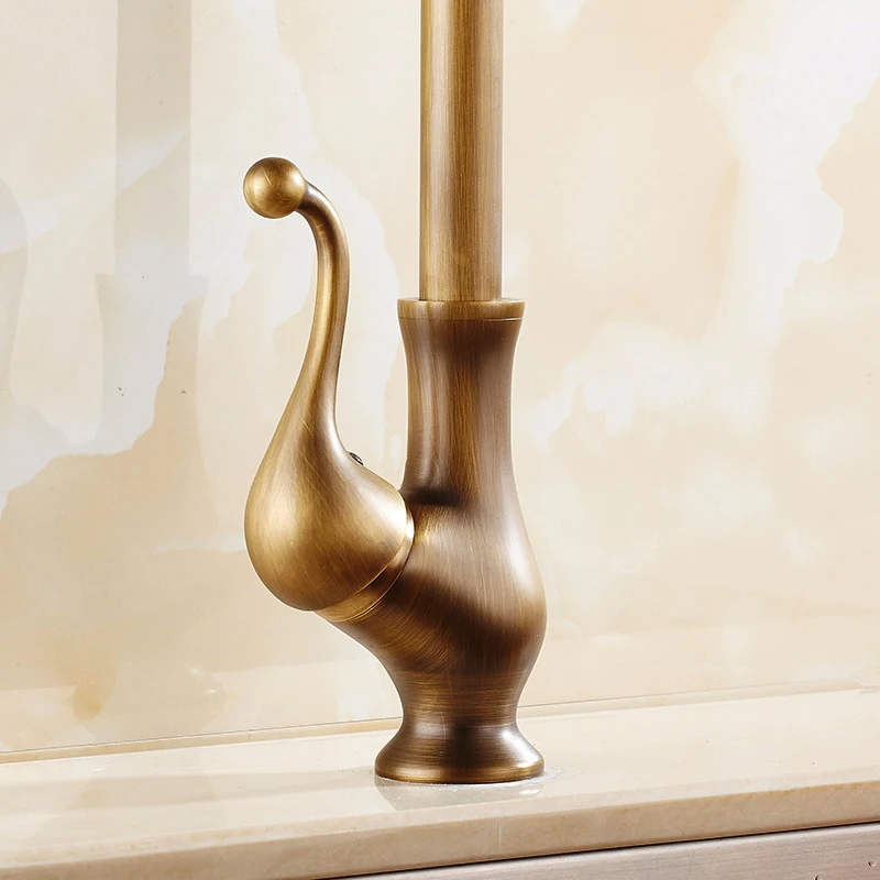 Новое поступление Поворот на 360 градусов античный латунный кухонный кран с одной