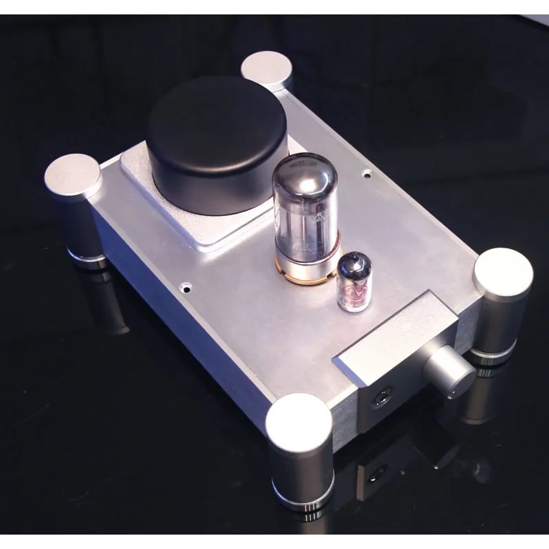 

6N11+6N5P single-ended pure class A tube headset amplifier, distortion rate: 0.1% 1KHZ, signal-to-noise ratio: 95dB