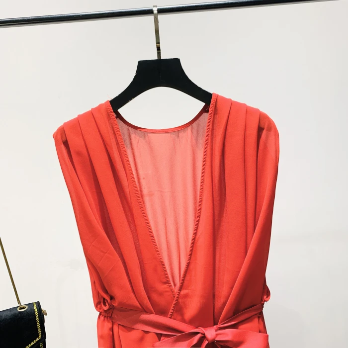 Женская шифоновая блузка без рукавов асимметричная средней длины с v образным