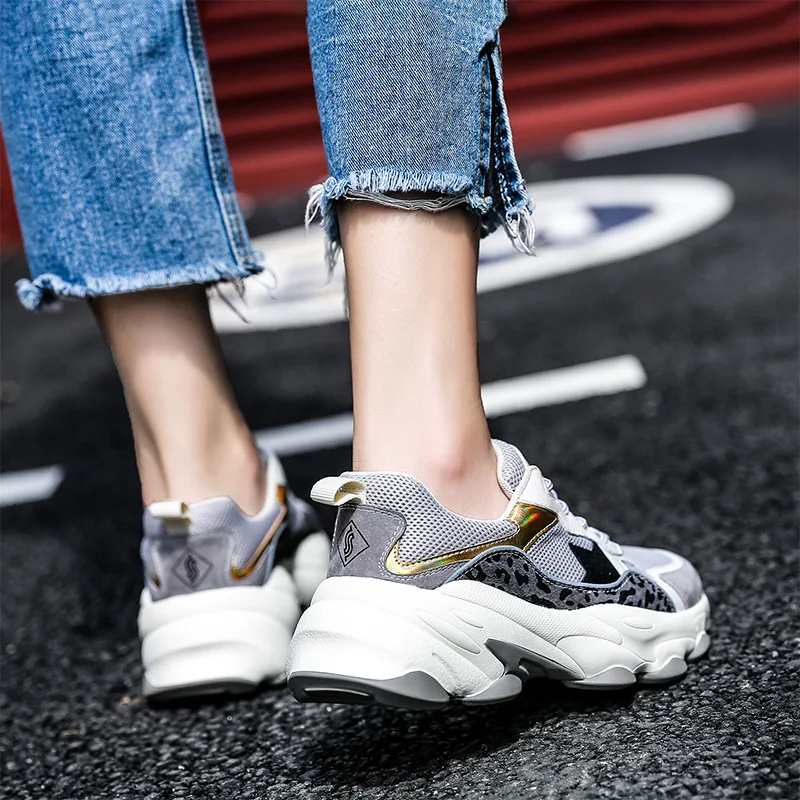 Женские массивные кроссовки Вулканизированная подошва на шнуровке Повседневная