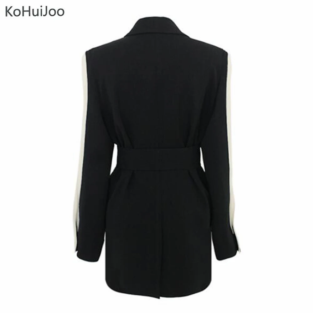 Женский блейзер с поясом осень 2021 | Женская одежда