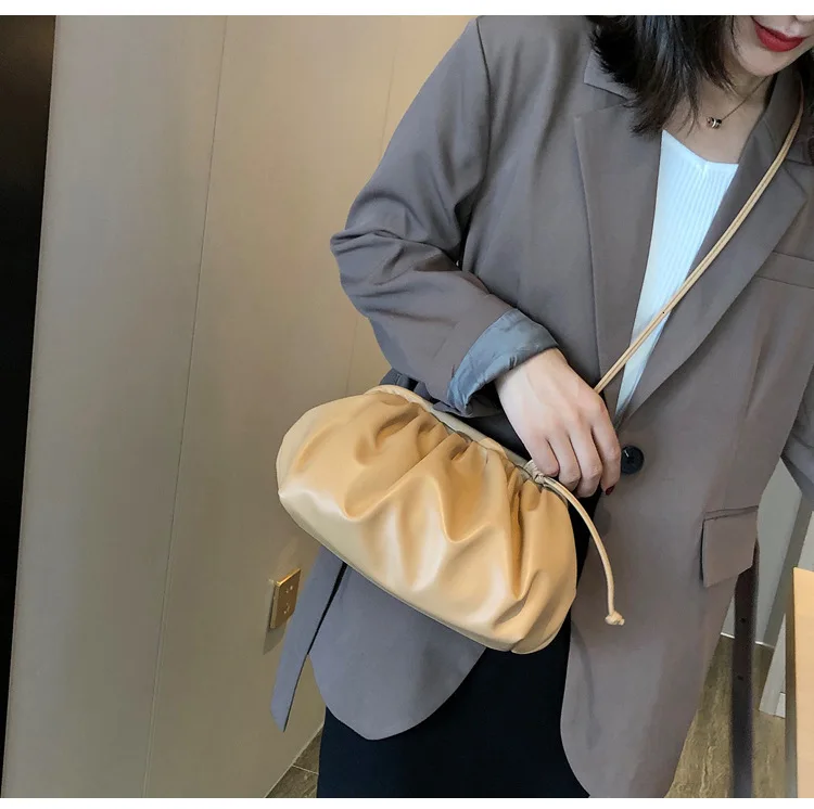 BXX Sac/ модные осенне-зимние роскошные женские сумки дизайнерские облака пакет сплошной цвет Джокер сумка через плечо ZE947