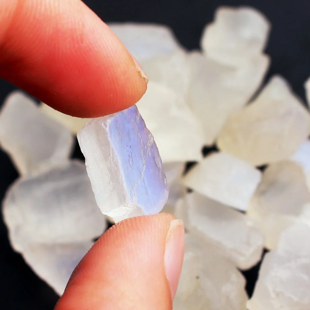 100g/paquete blanco Natural piedra de luz azul piedras de cristal de collar...
