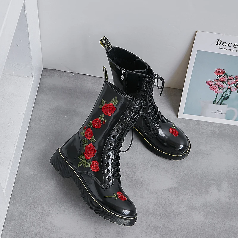 Женские ботинки martin из натуральной кожи на плоской подошве шнуровке до середины