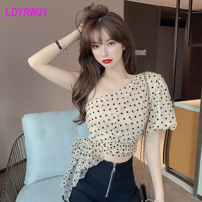 

LDYRWQY 2021 summer new Korean style polka dot diagonal collar sexy strapless puff sleeve tie all-match chiffon shirt