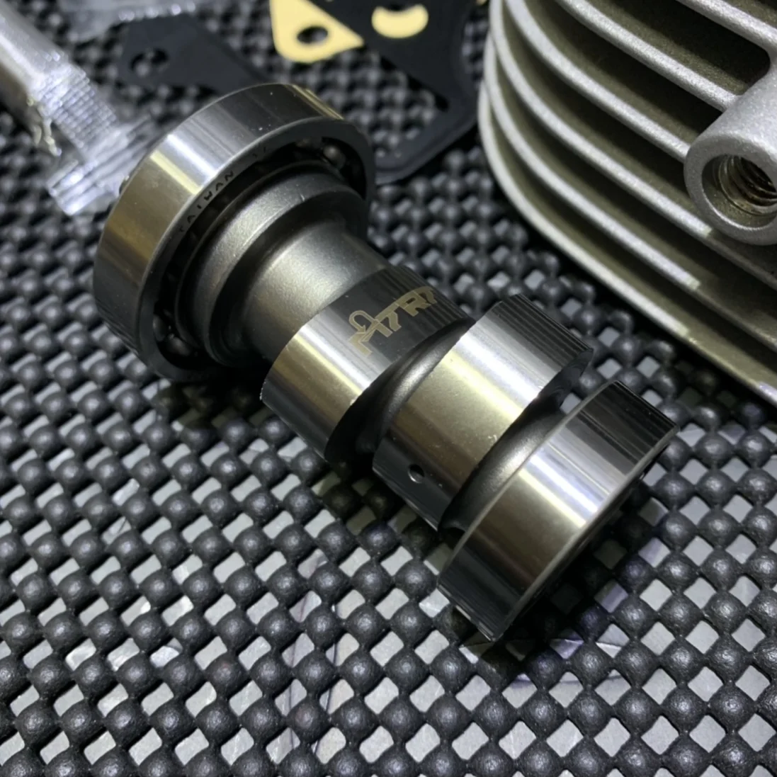 Комплект цилиндров V125 Поршень с большим отверстием диаметром 61 мм 15 контактов