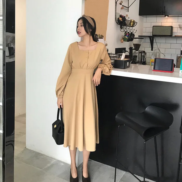 Осеннее платье средней длины Утягивающее талию и тонкое красное с длинными