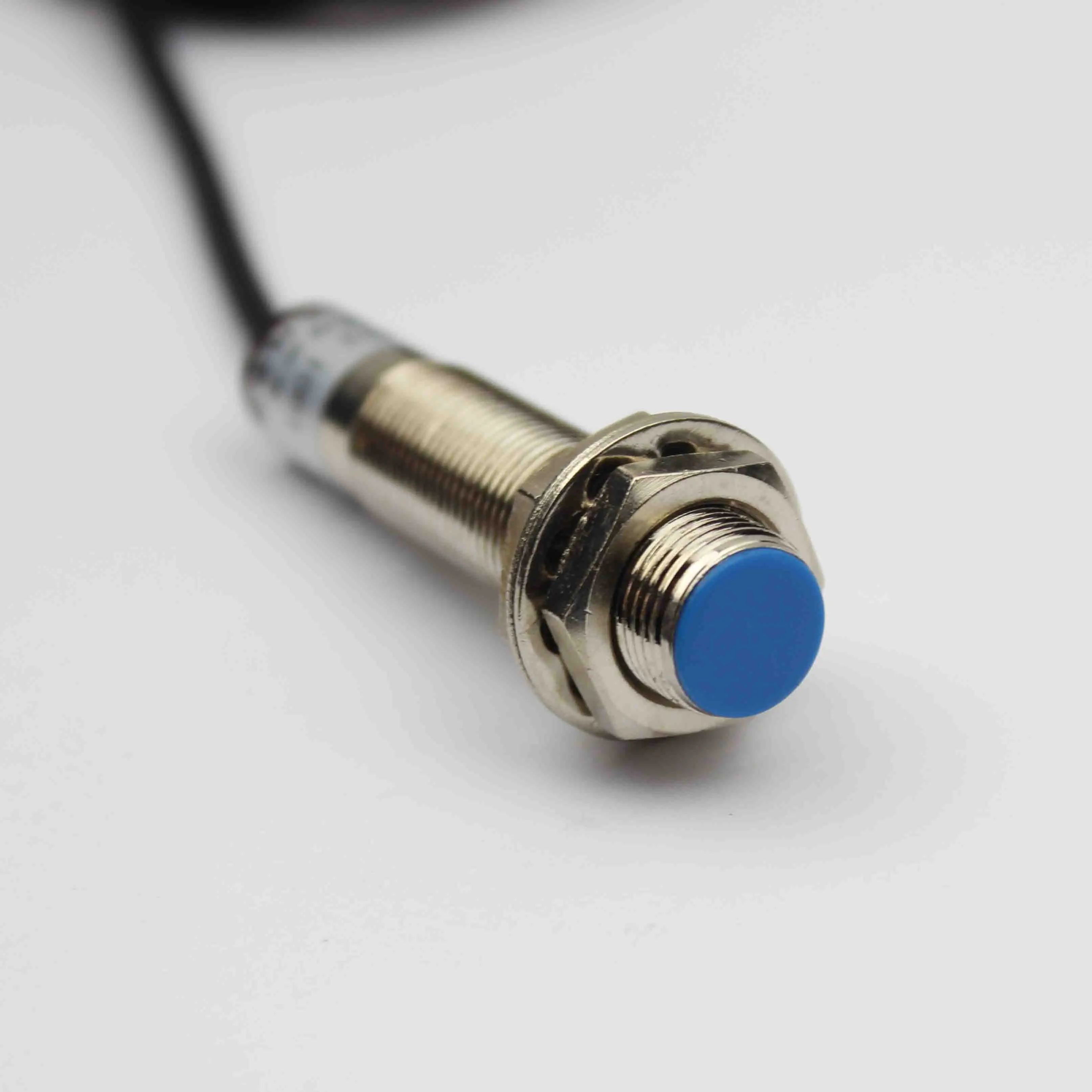 Переключатель Холла SJM12-10P1 магнитный датчик магнитная индукция PNP постоянный ток