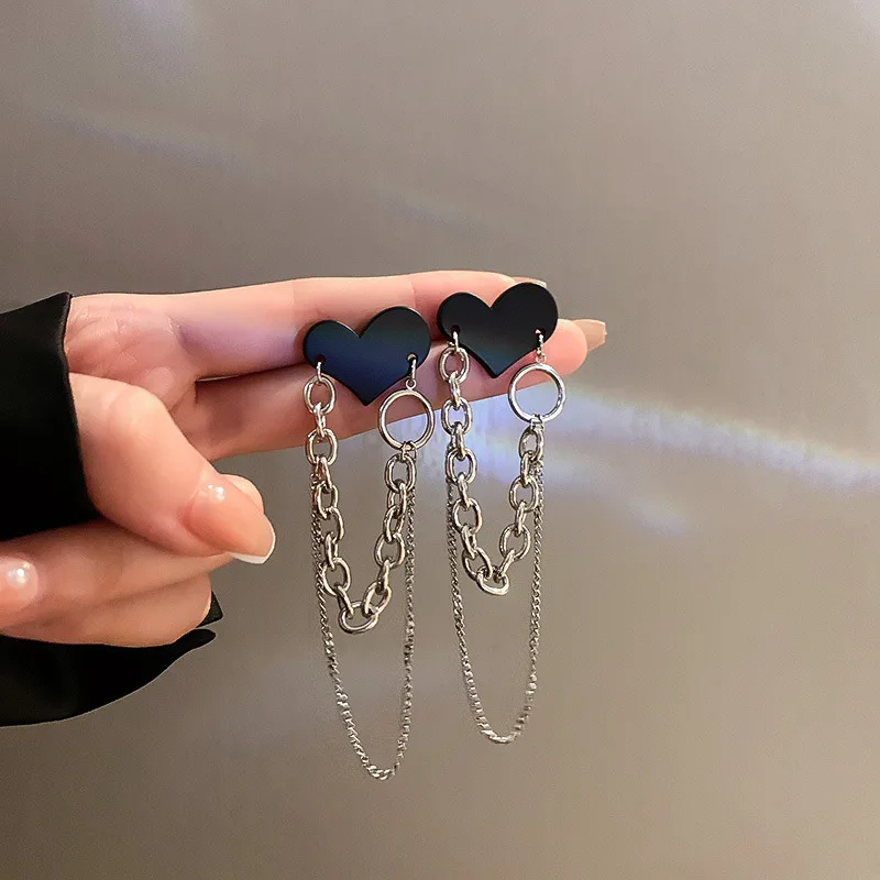 

Корейские серьги, модные ювелирные изделия, панк, черное сердце любви, висячие серьги для женщин, металлическая цепочка, сердце, Длинная кис...