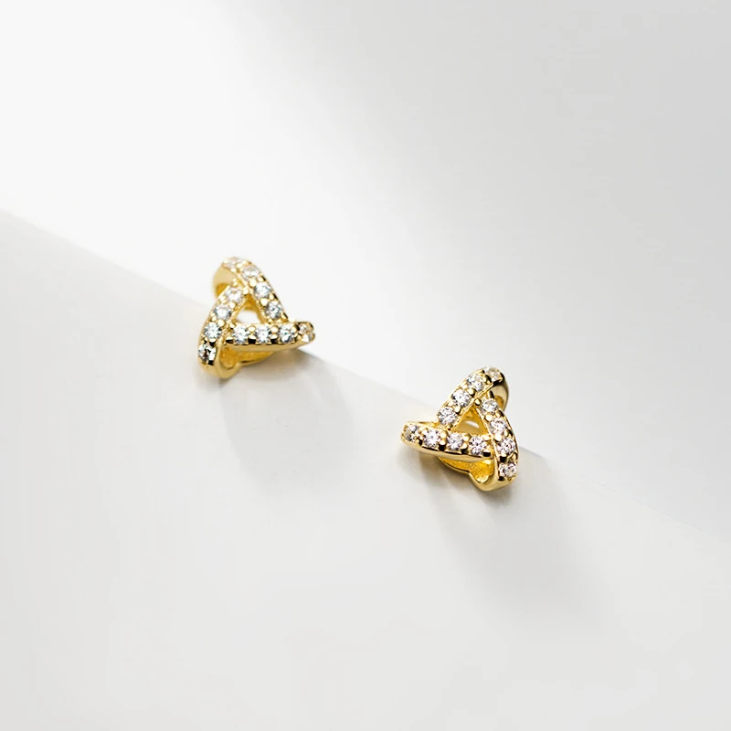 

MloveAcc Hot Sale Real 925 Sterling Silver Fashion Exquisite Triangle Stud Earrings CZ Style for Women Jewelry Bijoux