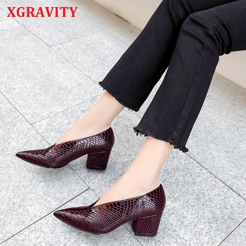 

Женские туфли-лодочки с острым носком XGRAVITY, дизайнерские вечерние туфли в стиле ретро с крокодиловым узором и V-образным вырезом, пикантные ...