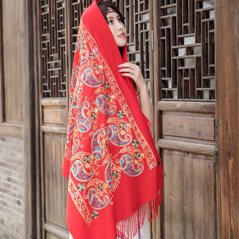 Модный платок желтого цвета с вышивкой цветов зимний пашмина кашемировый шарф для женщин с теплыми кистями на большом размере Шаль.