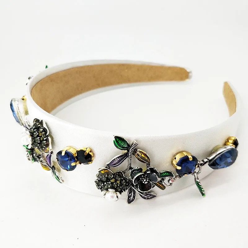 Женская металлическая обруч для волос украшенная белой тканью свадебные