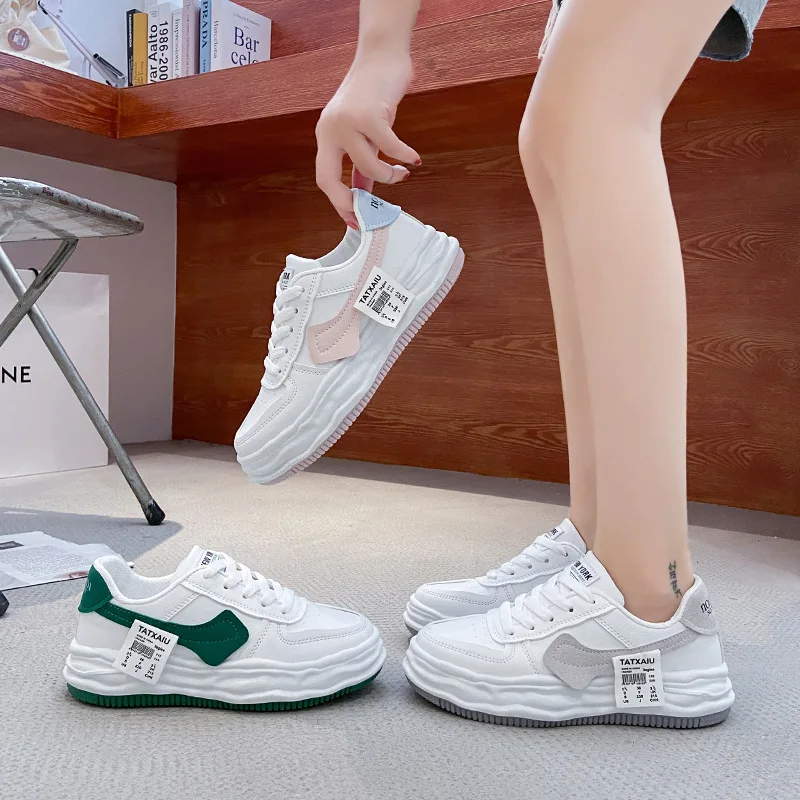 Han edition breathable white shoe female ins tide large base of new fund of 2021 autumn heighten students running recreationa