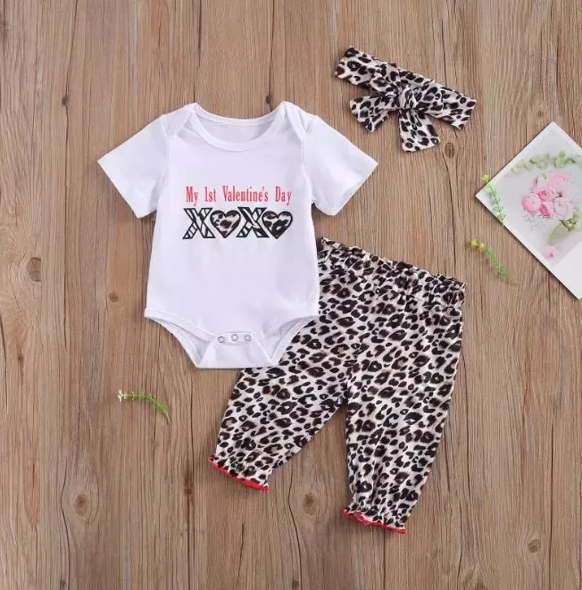 

Комбинезон на пуговицах, с леопардовым принтом и оборками, для новорожденных