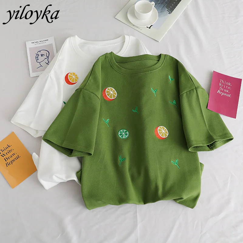 Женская футболка с коротким рукавом зеленая свободная вышивкой лимона в