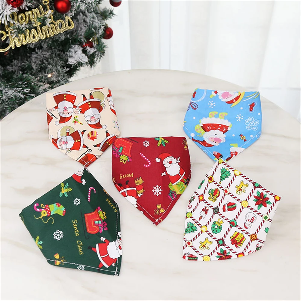 

Cute Christmas Pet Triangle Bandanas New Year Pet Dog Scarf Collar Clothes Santa Deer Print Neckerchief Cat Puppy Slobber Towel