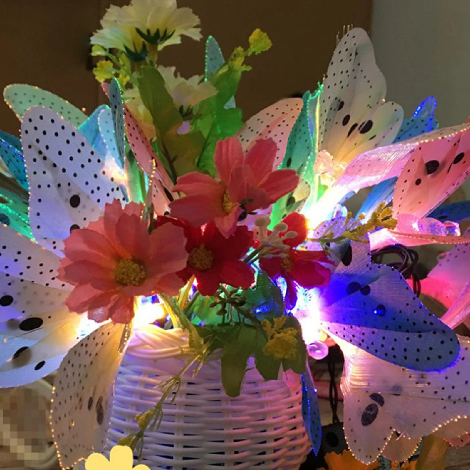 Светодиодная Водонепроницаемая уличная гирлянда с бабочками на солнечной