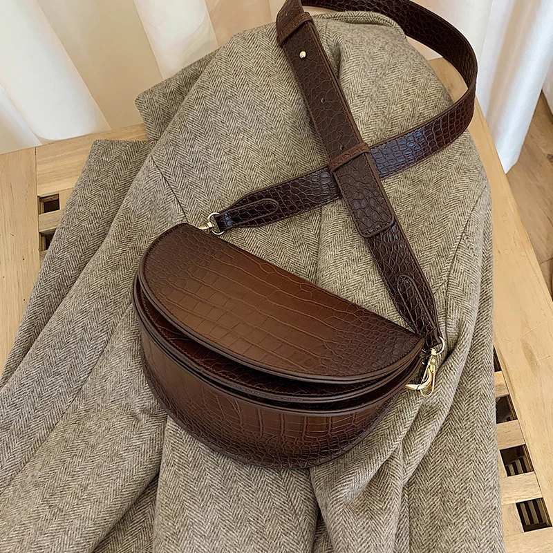 

Hong Kong style crocodile pattern single shoulder crossbody saddle bag women 2020 new fashion casual retro small bag