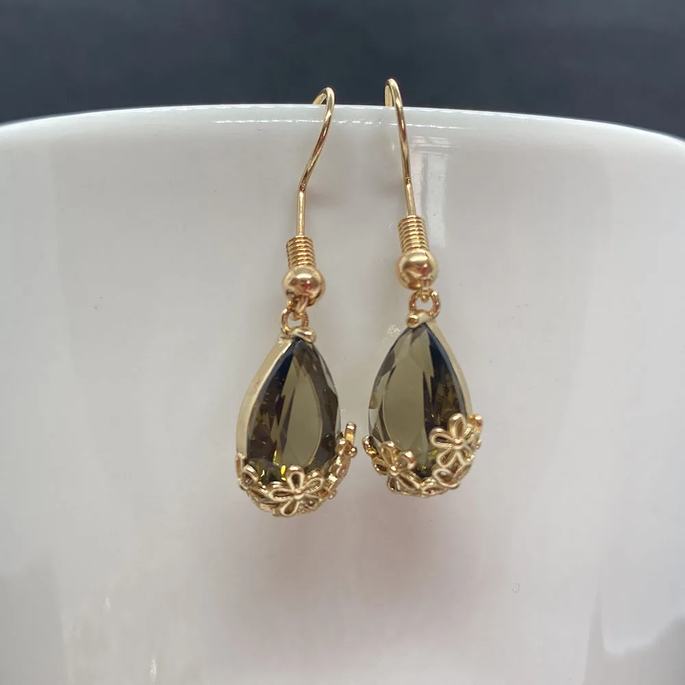 Очаровательные ювелирные изделия в форме капли для женщин Изысканные Кристаллы