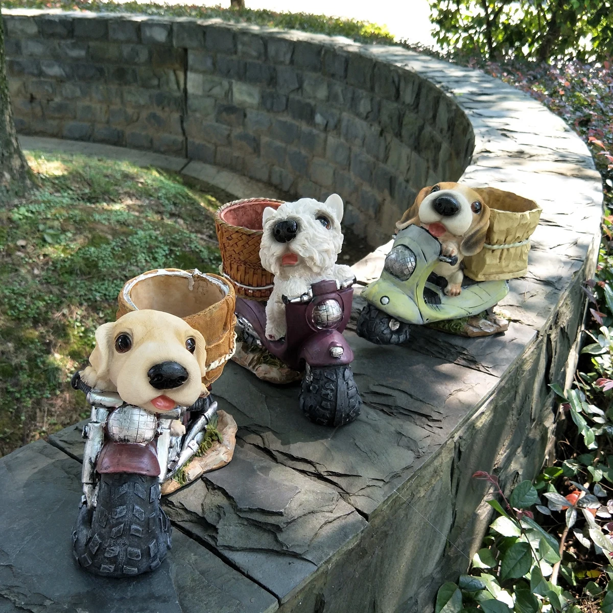 

Riding a motorcycle puppy flower pot creative animal zodiac dog garden forest ornaments mall beauty furnishings decorations