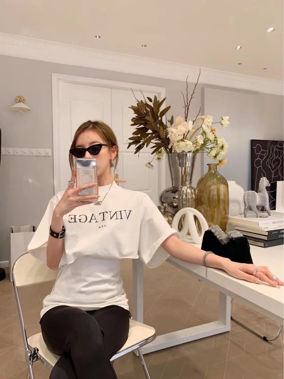

21 early spring new niche fashion vintage letters printing hollow out waist zipper vents short sleeve T-shirt