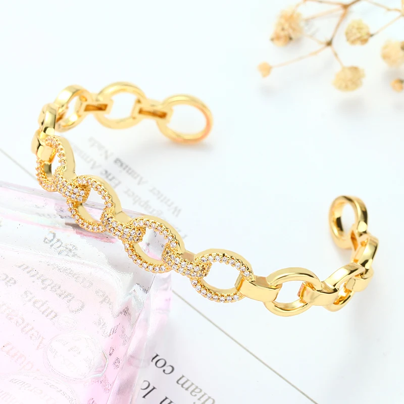 

Daihe Classic Gold Plated Micro Inlay Zircon Oval Splicing Bracelet Women Wedding Adjustable Copper Bracelet Bangles Female Gift