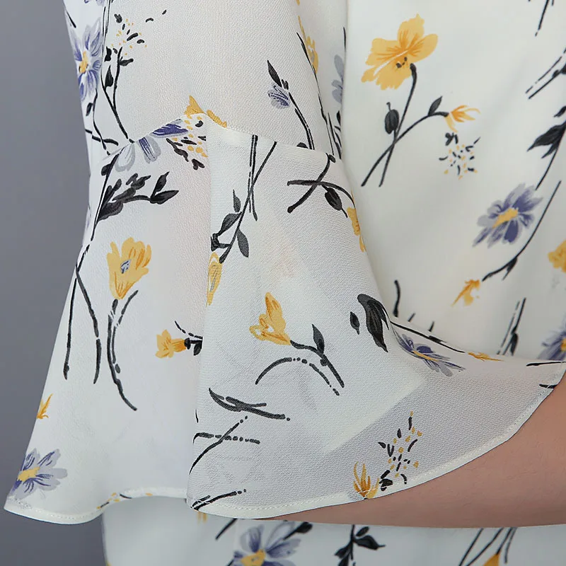 

Blusas Mujer De Moda 2021 Casual Printed Plus Size Chiffon Blouses Women Summer Loose Office Lady Pullover V-neck Tops 9698