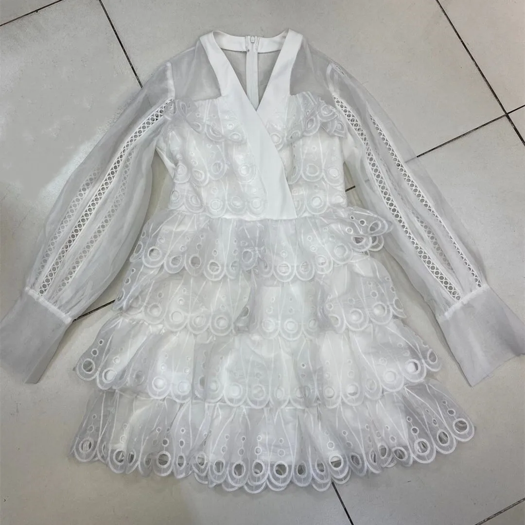 

[SUOOUYA]Women V-neck Wihte Dress Lantern Sleeve Perspective Vintage Dresses Long Sleeve Lace Patchwork Dress Flower Ladies 2021