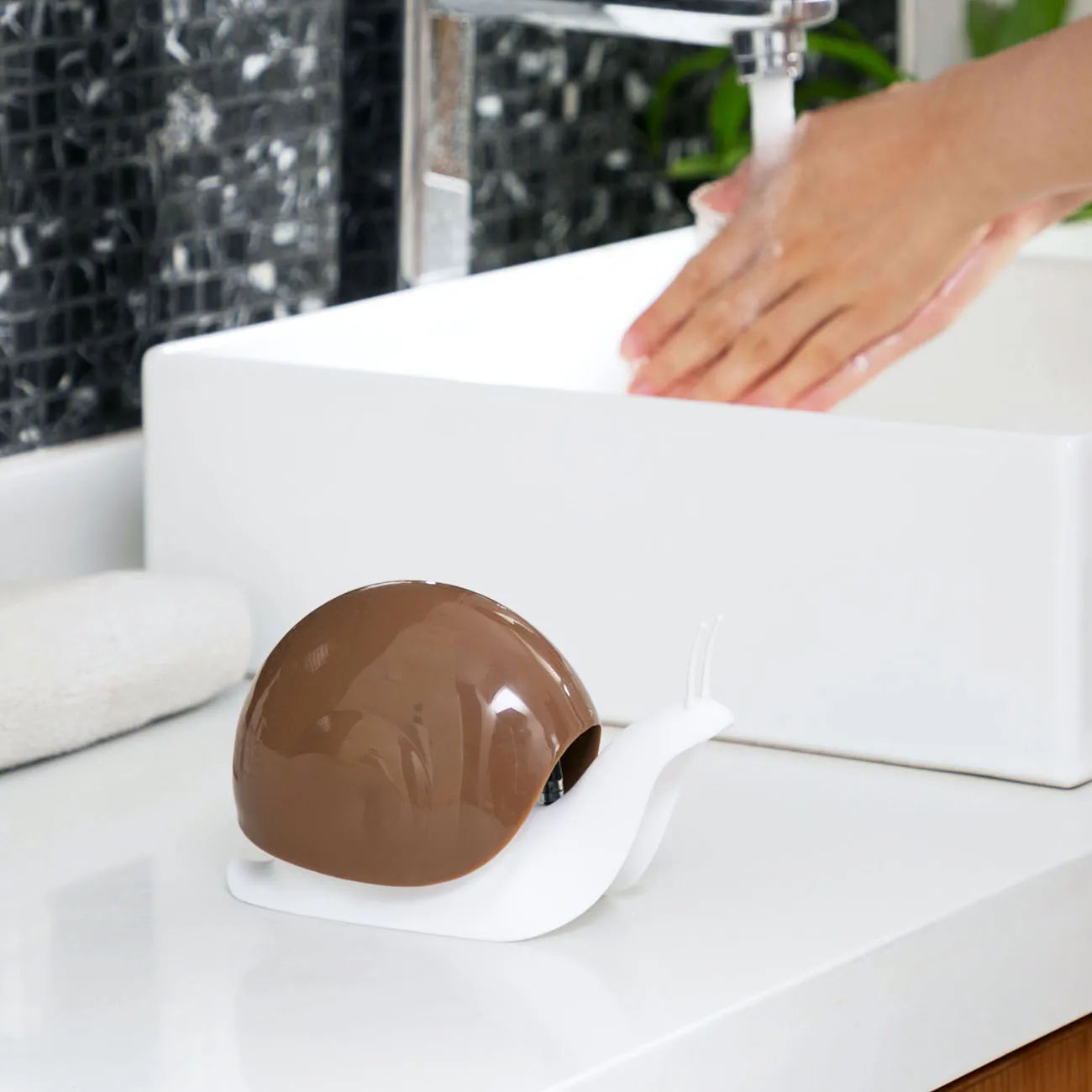 1 шт. Улитка Push type дезинфицирующее средство для рук дозаторы бутылок с лосьоном