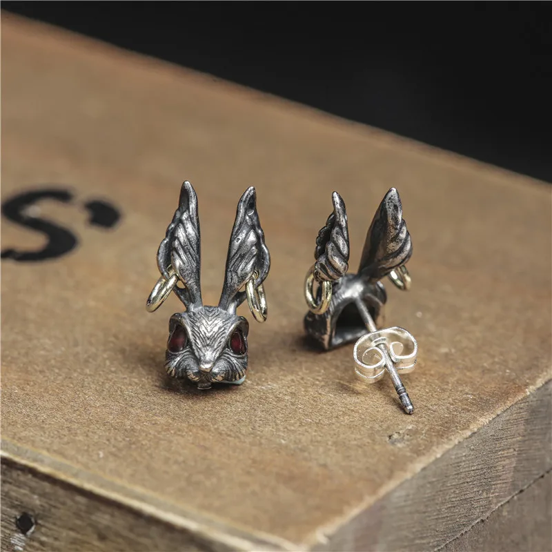 

Personality Super Cool Rabbit Stud Earrings for Motorcycle Party Punk Style Cool Earrings Party Gifts Hip Hop Jewelry Gifts