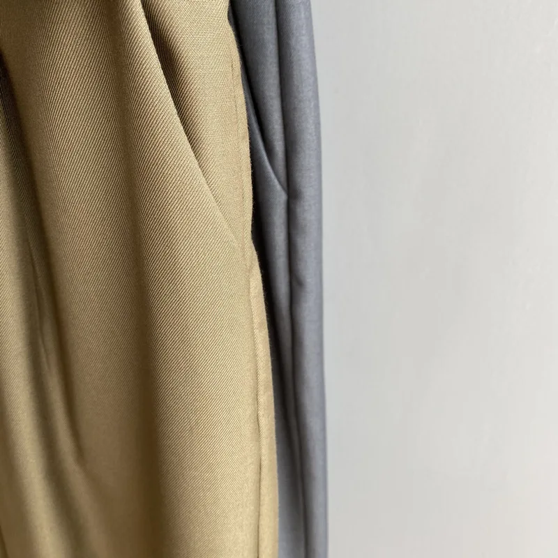 Весенний женский костюм брюки с высокой талией серые хаки широкие мягкие Осенние