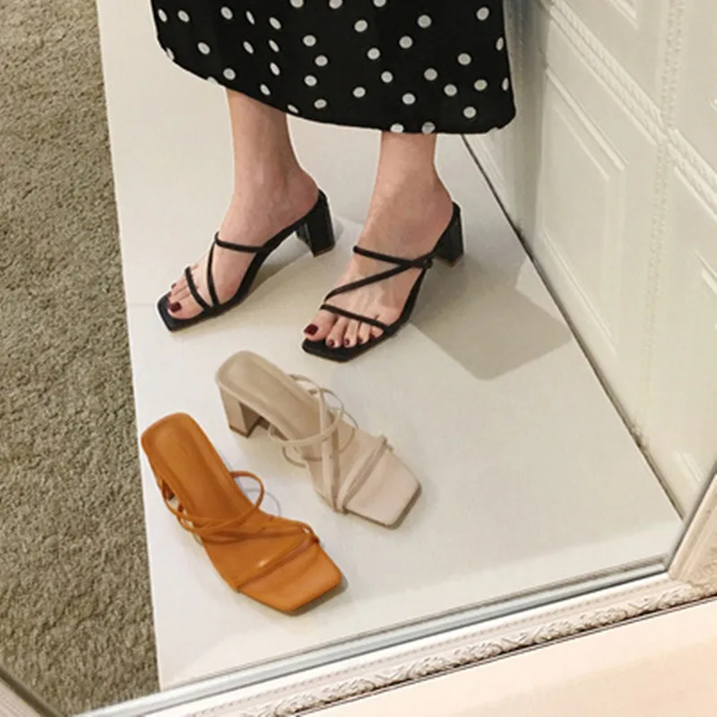 

LZMNH All-Match Sandals Woman 2021 Square Toe Crude Heel Slip-On Mules Brand Women Slides Outdoor Non-Slip Fashion Runway Shoes