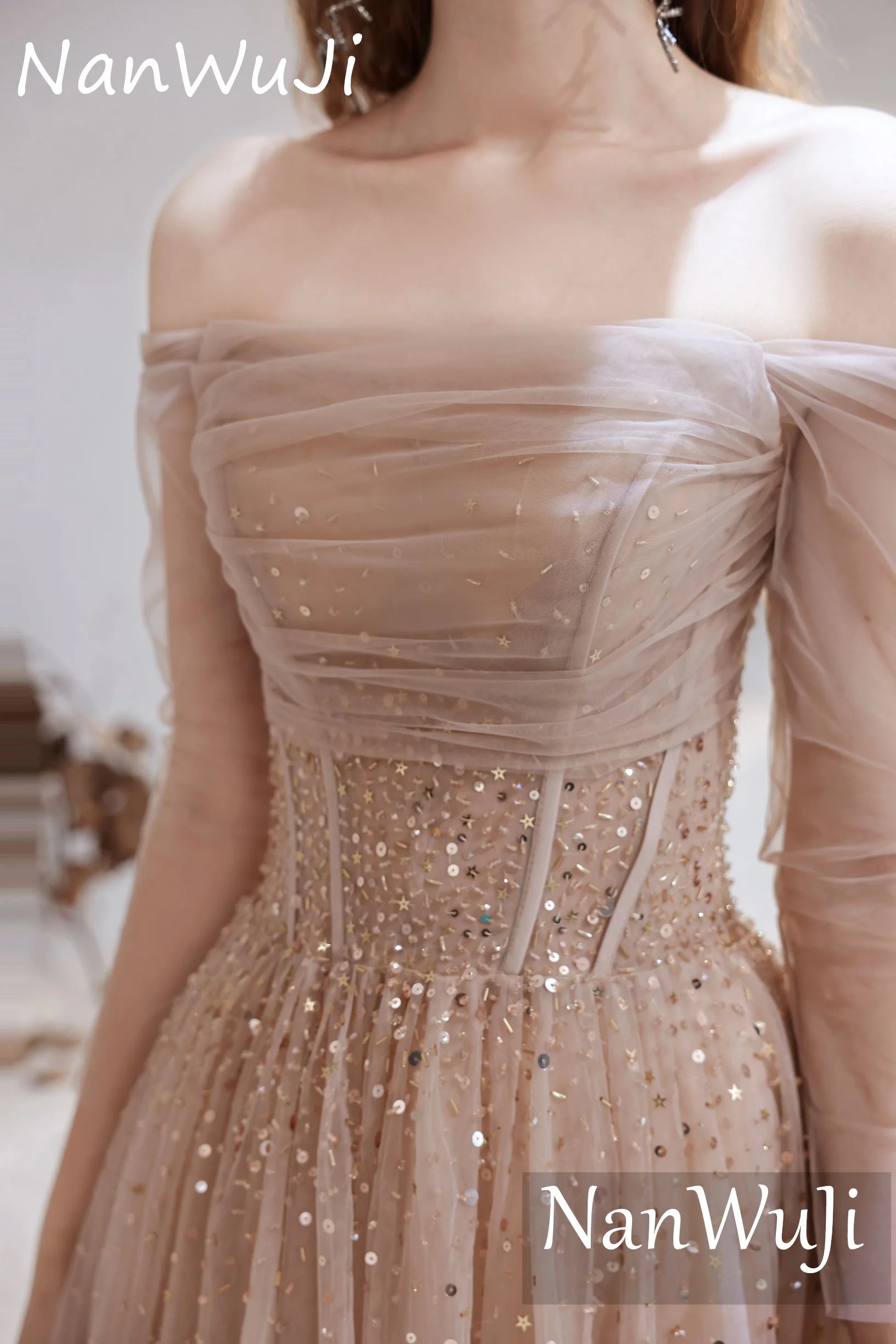 

2021 A-Line Wedding Dress with Boat Neck Bridal Gowns Evening Dress Illusion Elegant Vestido De Novia In Stocks