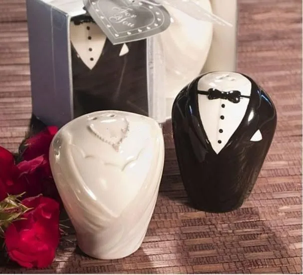 

Bride And Groom Ceramic Salt & Pepper Shakers Wedding Favor (Set of 2) for Wedding Party Gifts Favors Supplies