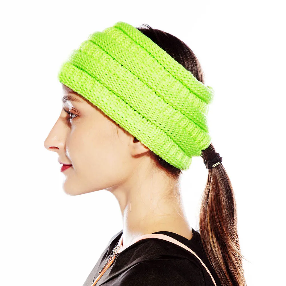 Новинка зимняя теплая однотонная женская зеленая вязаная крючком повязка на