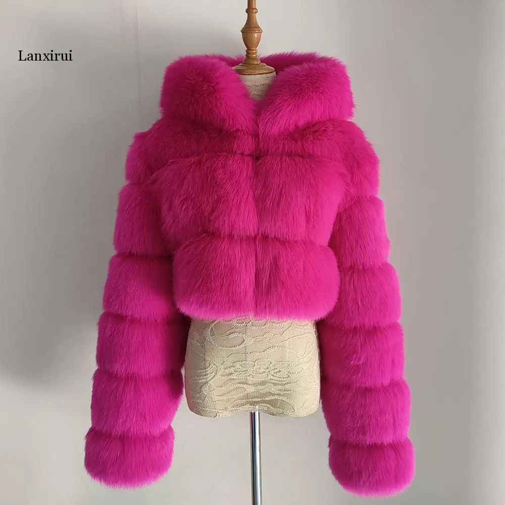 Куртка женская укороченная из искусственного меха с капюшоном теплая Зимняя |