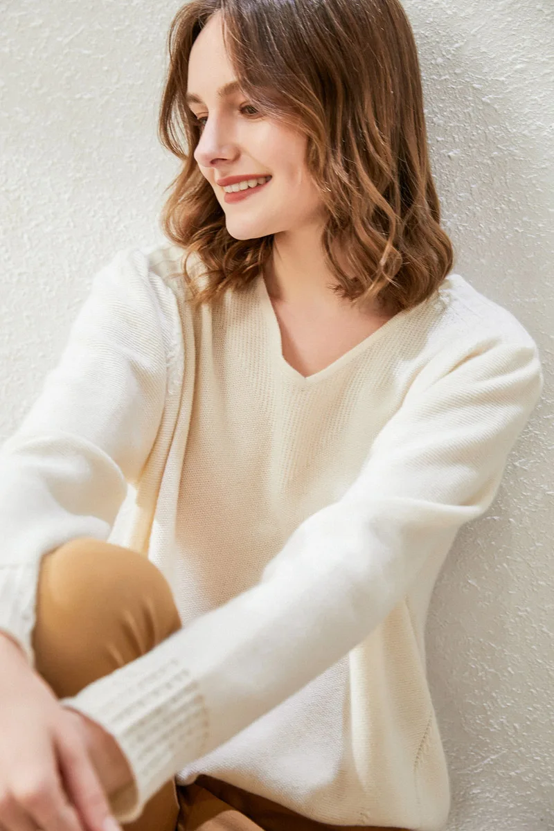 

Women Vneck Sweaters Bust(106 to 122cm) 100% Pure Merino Wool Knitted Pullovers 2020 New Long sleeve Fashion Woolen Knitwear