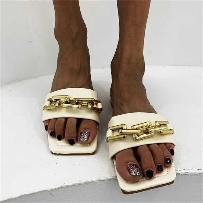 

Women Slipper New Design Gold Chain Square Toe Slip On Mules Shoes Flat Skid-Proof Wear Resisting Casual One Word Flops 2021