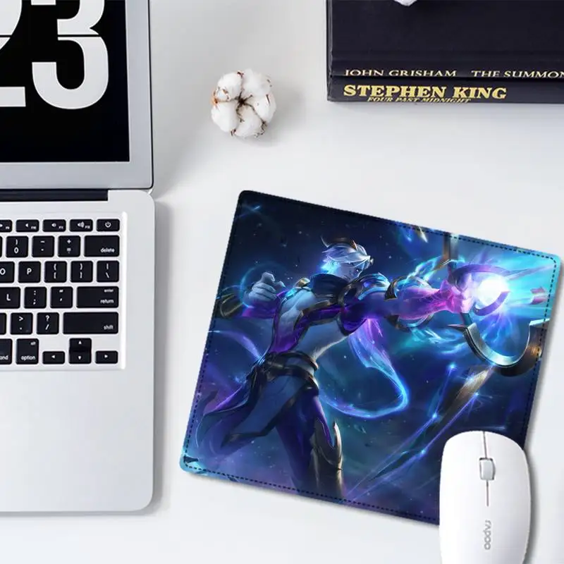 Недорогой Офисный коврик для мыши League of Legends Varus нескользящий игровой маленького