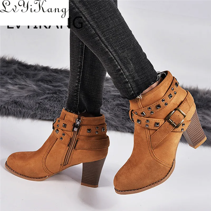 Женские ботинки на молнии с заклепками замшевые ботильоны хлопковым утеплителем