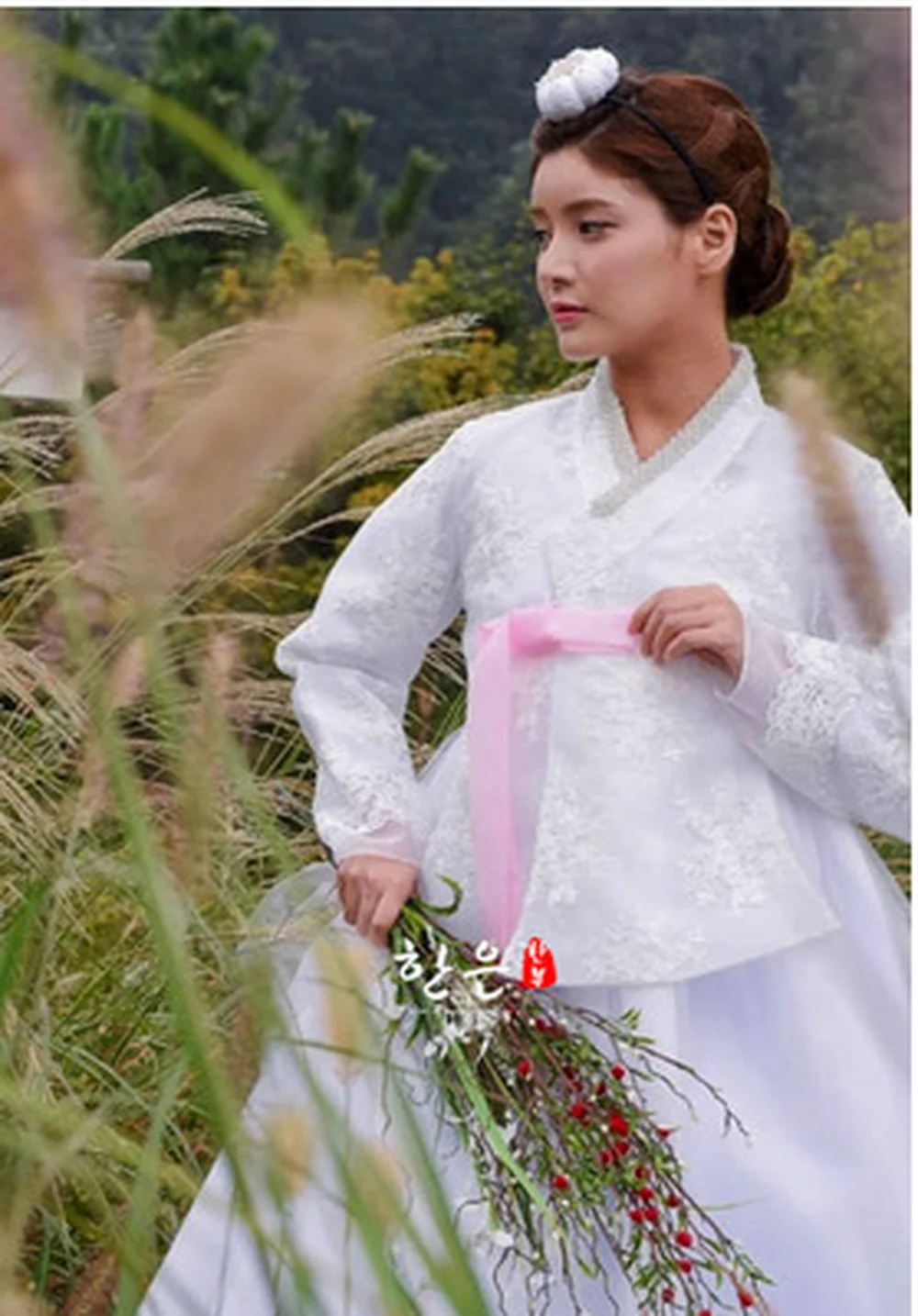 

Женское платье Hanbok в Корейском стиле, традиционный костюм ЭТНИЧЕСКОГО ТАНЦА с длинными рукавами для косплея + бесплатная доставка, вышивка