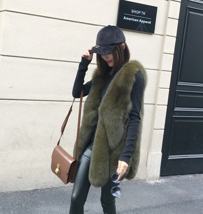 Жилет женский из искусственного меха приталенный Осень-зима D538 размера плюс |