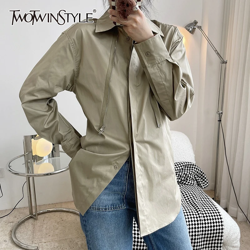 

TWOTWINSTYLE Casual Loose Solid Zippers Shirt Female Lapel Long Sleeve Korean Fashion Blouse For Women 2021 Autumn Clothes Style